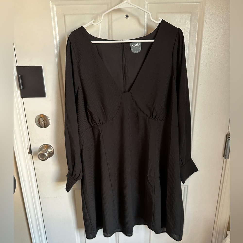 Arula Dress